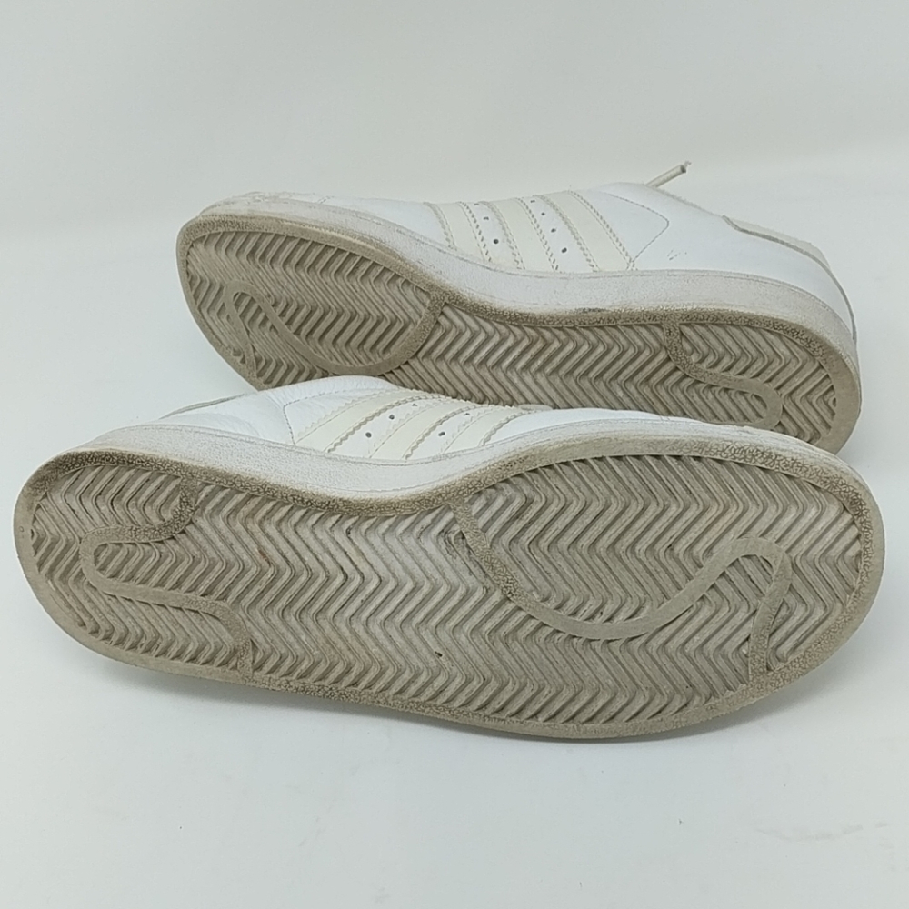 all white adidas classic